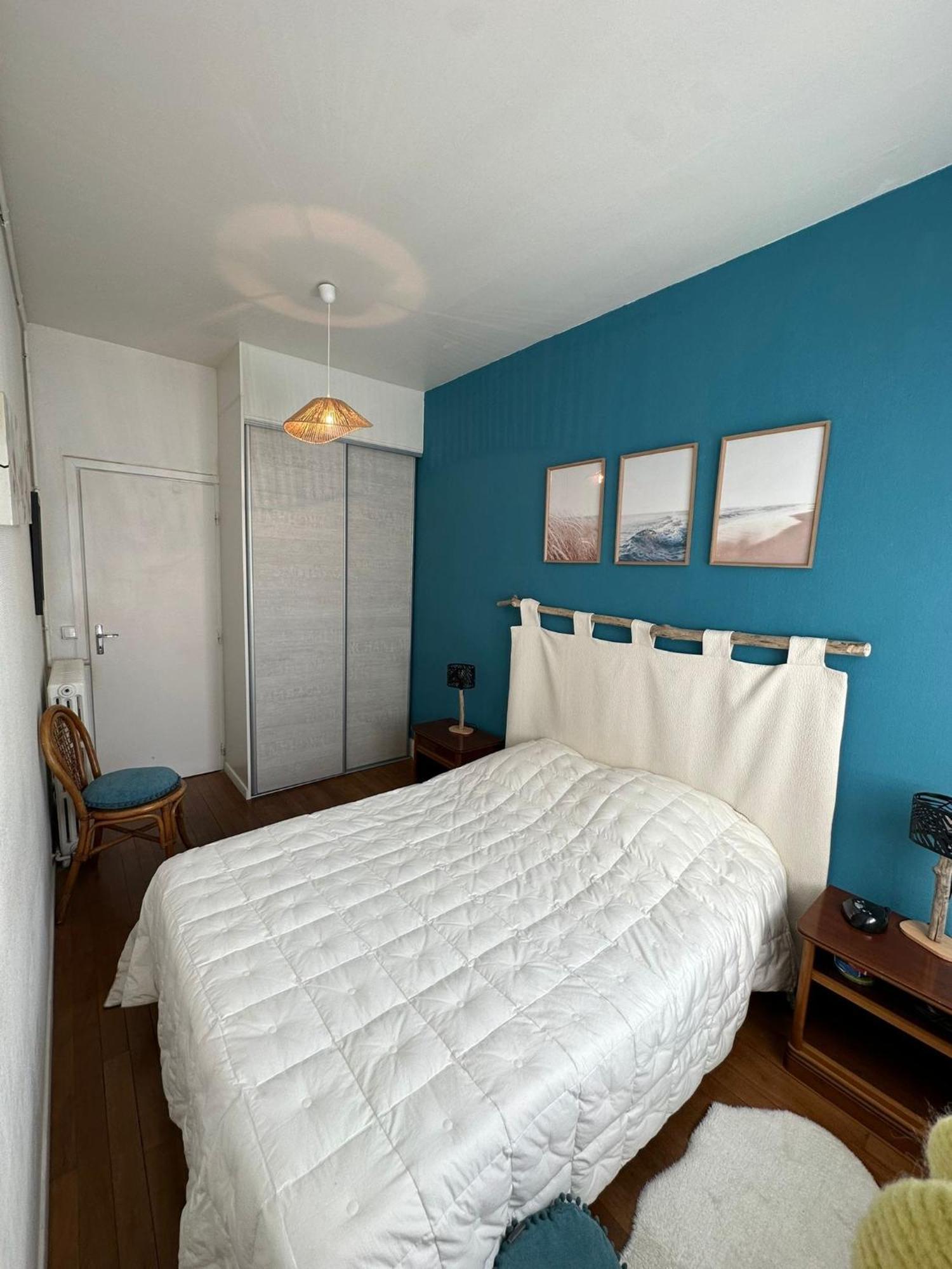 Holiday home Maison De Plein Centre, 3 Etoiles, A 200m De La Plage, Parking Prive, Wifi Royan
